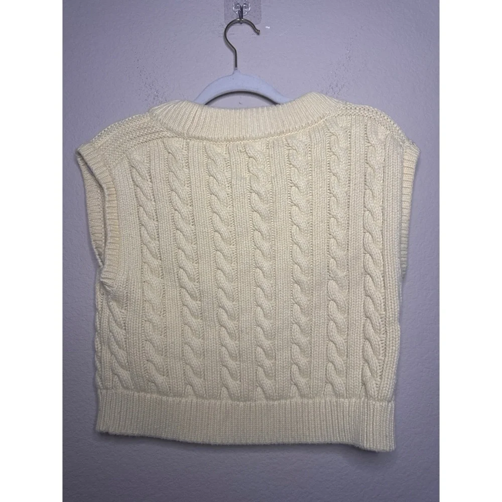Abercrombie & Fitch Butter Yellow Cable Knit‎ Sweater Vest Size Small